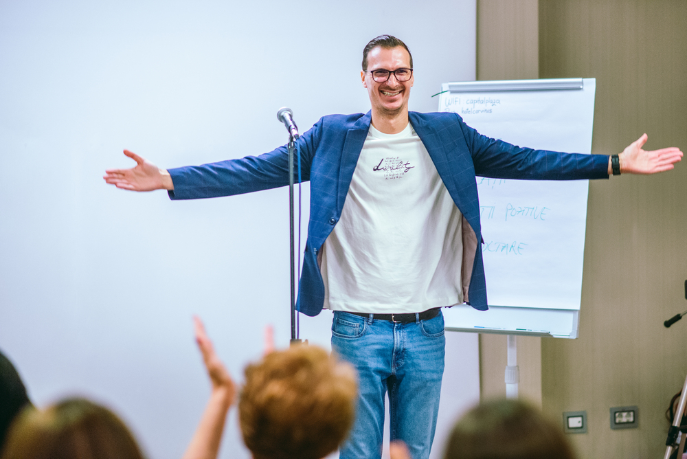 Speakers Net Podcast: Cum treci de la imposibil la posibil Speakers Net Podcast: Cum treci de la imposibil la posibil